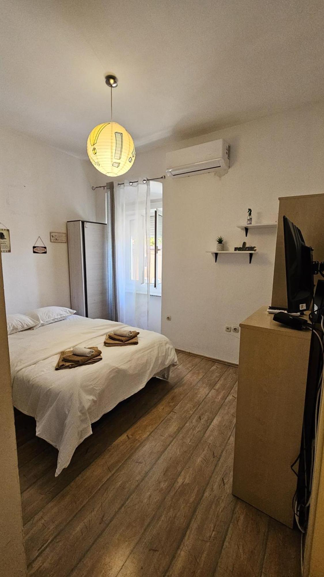Studio Apartment Kiki For 2, Near Old Town & Beach, Free Wifi Zadar Dış mekan fotoğraf